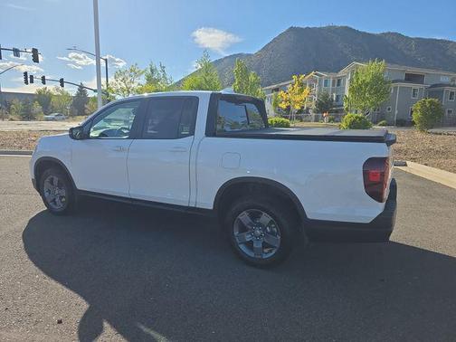 Platinum White Pearl 2025 Honda Ridgeline TrailSport