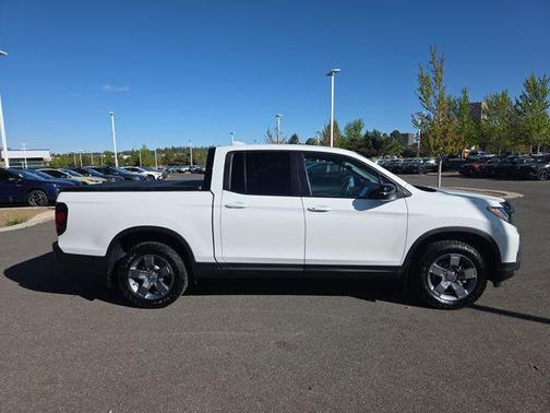 Platinum White Pearl 2025 Honda Ridgeline TrailSport