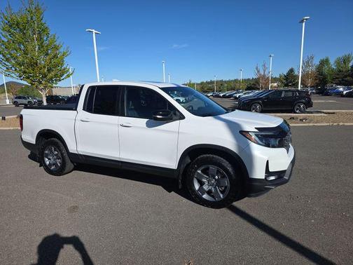 Platinum White Pearl 2025 Honda Ridgeline TrailSport