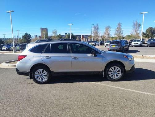 Tungsten Metallic 2019 Subaru Outback 2.5i