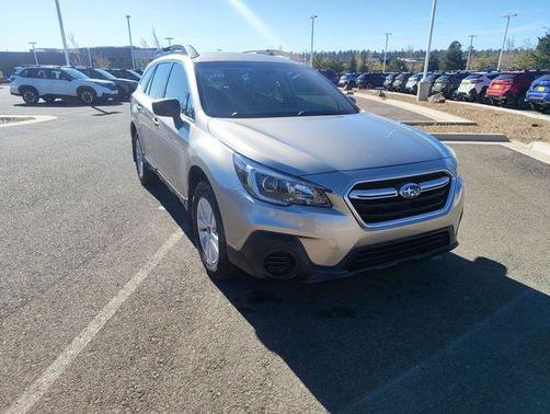 Tungsten Metallic 2019 Subaru Outback 2.5i