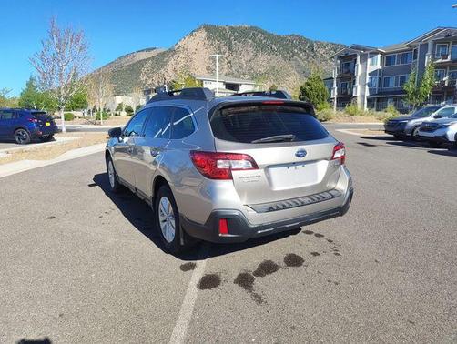 Tungsten Metallic 2019 Subaru Outback 2.5i