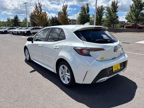 Blizzard Pearl 2019 Toyota Corolla SE
