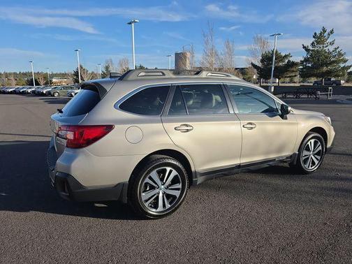 Tungsten Metallic 2019 Subaru Outback 2.5i Limited