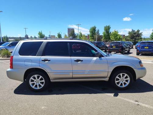 Platinum Silver Metallic 2005 Subaru Forester 2.5 X