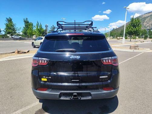 Diamond Black Crystal Pearlcoat 2018 Jeep Compass Latitude