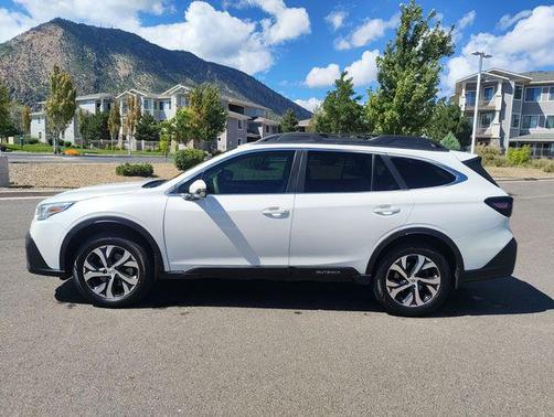 Crystal White Pearl 2020 Subaru Outback Limited