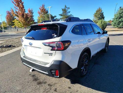 Crystal White Pearl 2021 Subaru Outback Onyx Edition XT