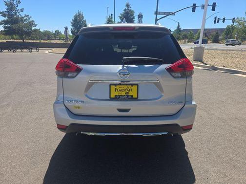 Brilliant Silver 2017 Nissan Rogue SV