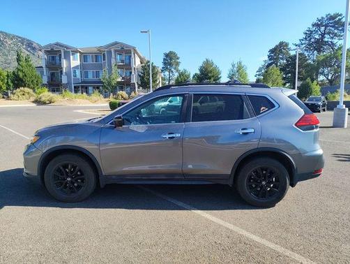 Gun Metallic 2017 Nissan Rogue SV
