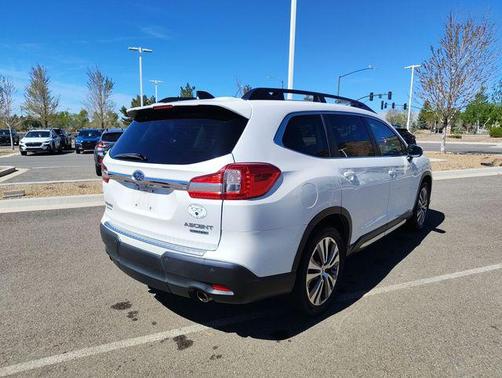 Crystal White Pearl 2022 Subaru Ascent Limited 7-Passenger