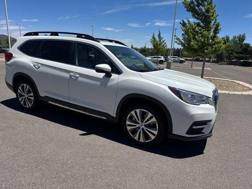 Crystal White Pearl 2022 Subaru Ascent Limited 7-Passenger