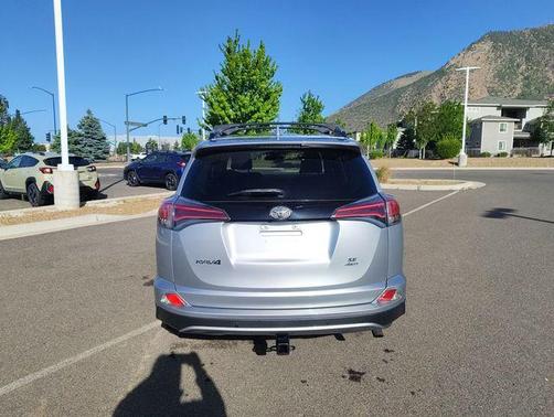 Silver Sky Metallic 2017 Toyota RAV4 SE