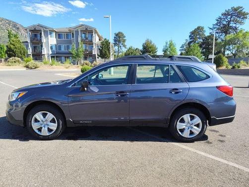 Carbide Gray Metallic 2016 Subaru Outback 2.5i