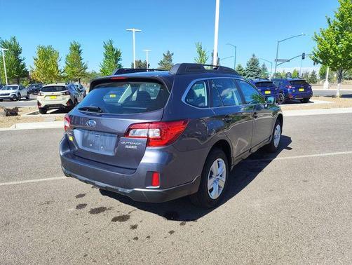 Carbide Gray Metallic 2016 Subaru Outback 2.5i