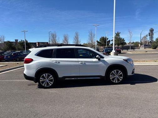 Crystal White Pearl 2021 Subaru Ascent Limited 7-Passenger