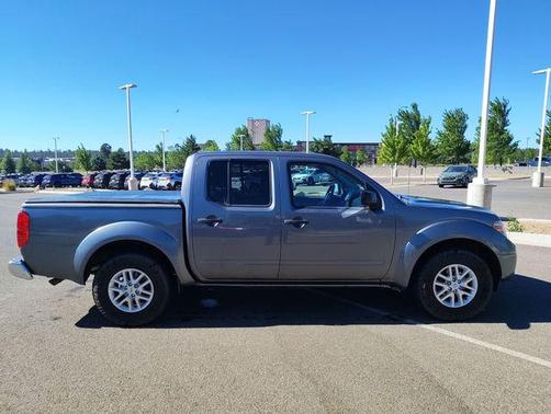 Gun Metallic 2018 Nissan Frontier SV