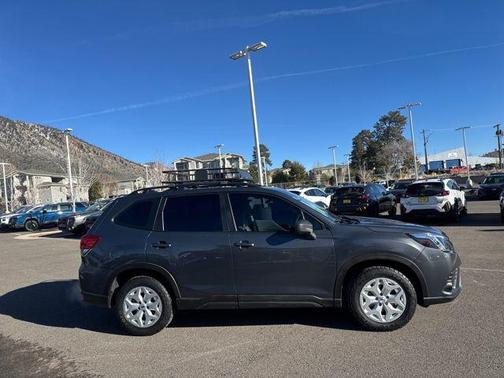 2023 Subaru Forester Base