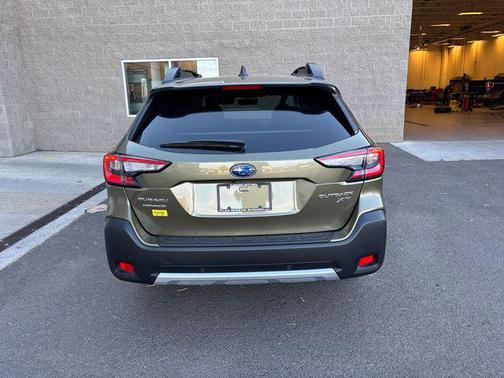 2025 Subaru Outback Limited XT