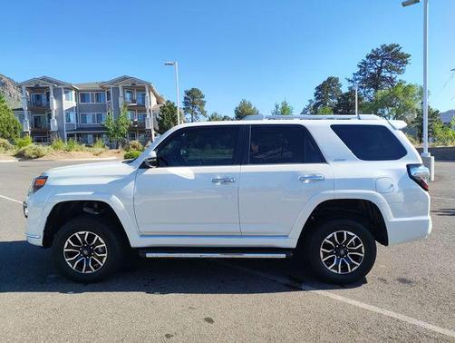 Blizzard Pearl 2020 Toyota 4Runner Limited