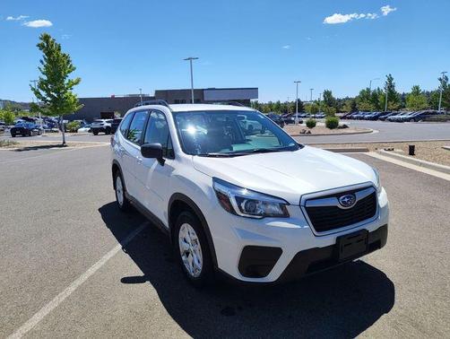Crystal White Pearl 2020 Subaru Forester Base