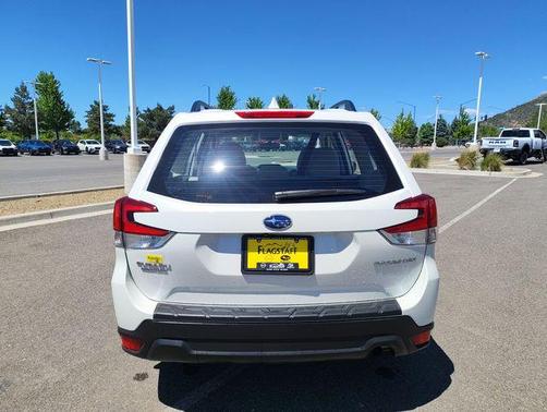 Crystal White Pearl 2020 Subaru Forester Base