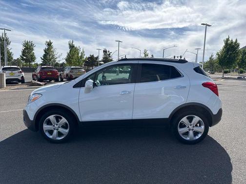 Summit White 2016 Buick Encore Base