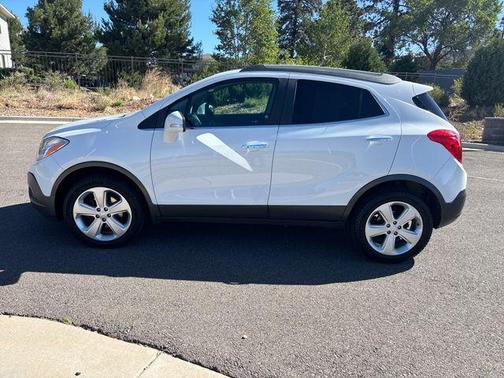 Summit White 2016 Buick Encore Base