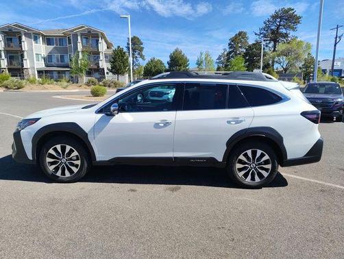 Crystal White Pearl 2024 Subaru Outback Touring XT