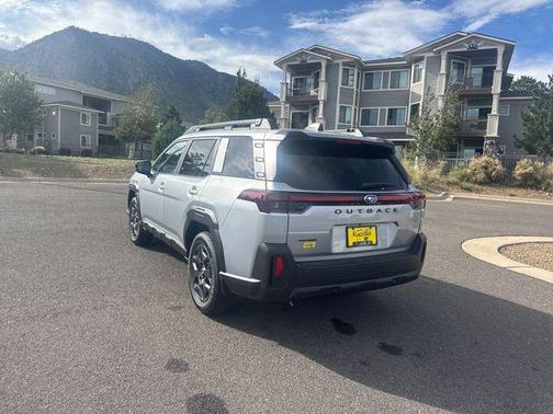 Ice Silver Metallic 2026 Subaru Outback Premium