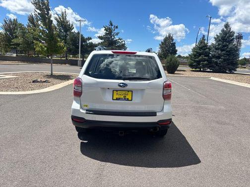 Satin White Pearl 2015 Subaru Forester 2.5i