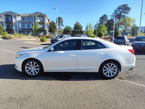 White Diamond Tricoat 2013 Chevrolet Malibu 2LT