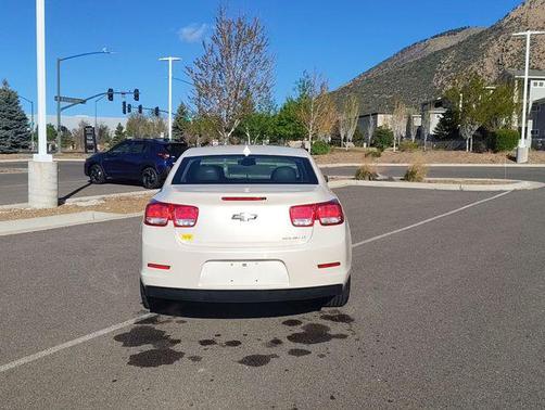 White Diamond Tricoat 2013 Chevrolet Malibu 2LT