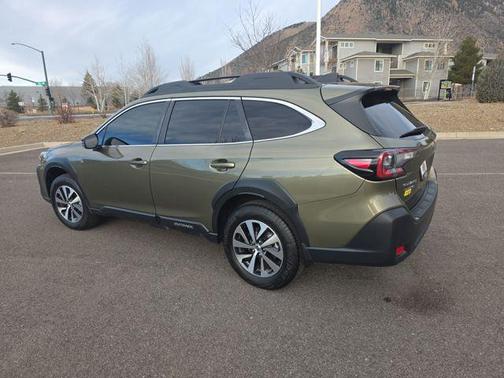2025 Subaru Outback Premium