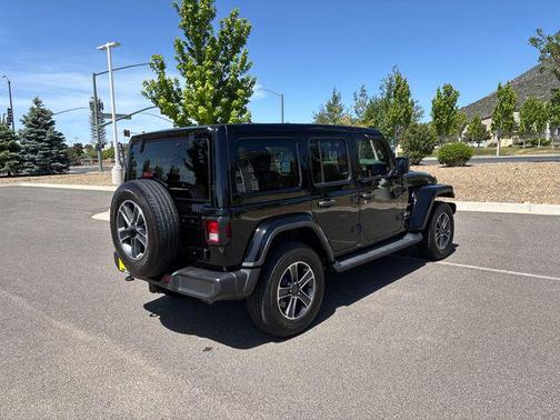 Black Clearcoat 2023 Jeep Wrangler 4-Door Sahara 4x4