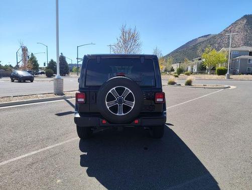 Black Clearcoat 2023 Jeep Wrangler 4-Door Sahara 4x4