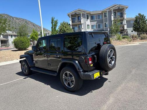 Black Clearcoat 2023 Jeep Wrangler 4-Door Sahara 4x4