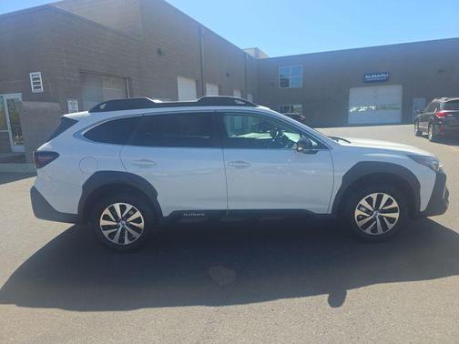 Crystal White Pearl 2024 Subaru Outback Premium