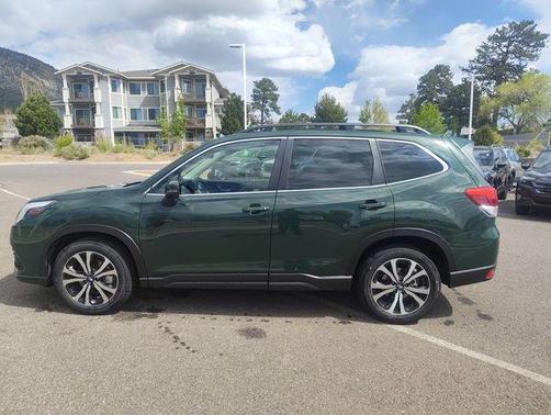 Cascade Green Silica 2023 Subaru Forester Limited