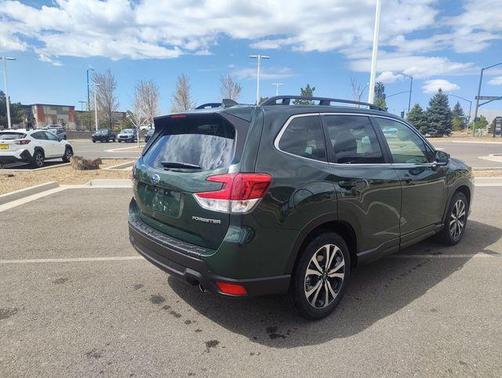Cascade Green Silica 2023 Subaru Forester Limited