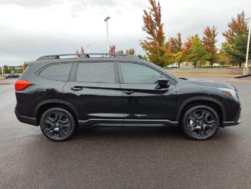 Crystal Black Silica 2025 Subaru Ascent Onyx Edition 7-Passenger