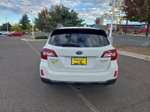 Crystal White Pearl 2017 Subaru Outback 2.5i Premium