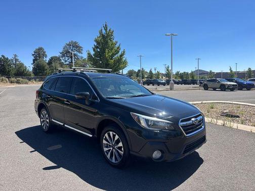 Crystal Black Silica 2019 Subaru Outback 3.6R Touring