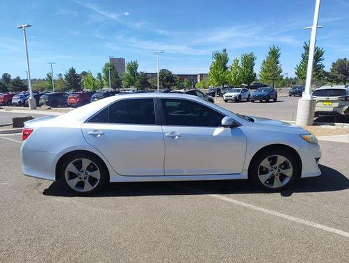 Classic Silver Metallic 2012 Toyota Camry SE