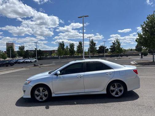 Classic Silver Metallic 2012 Toyota Camry SE