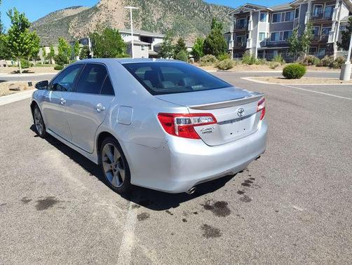 Classic Silver Metallic 2012 Toyota Camry SE