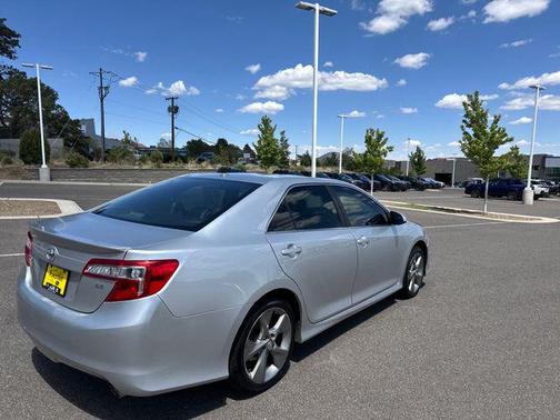 Classic Silver Metallic 2012 Toyota Camry SE