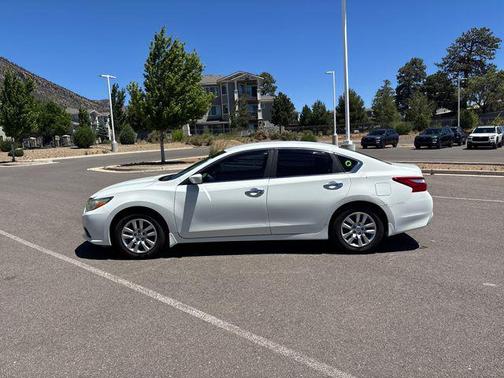 Glacier White 2016 Nissan Altima 2.5 S