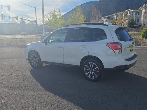 Crystal White Pearl 2018 Subaru Forester 2.0XT Premium