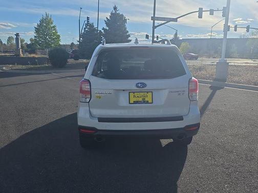 Crystal White Pearl 2018 Subaru Forester 2.0XT Premium